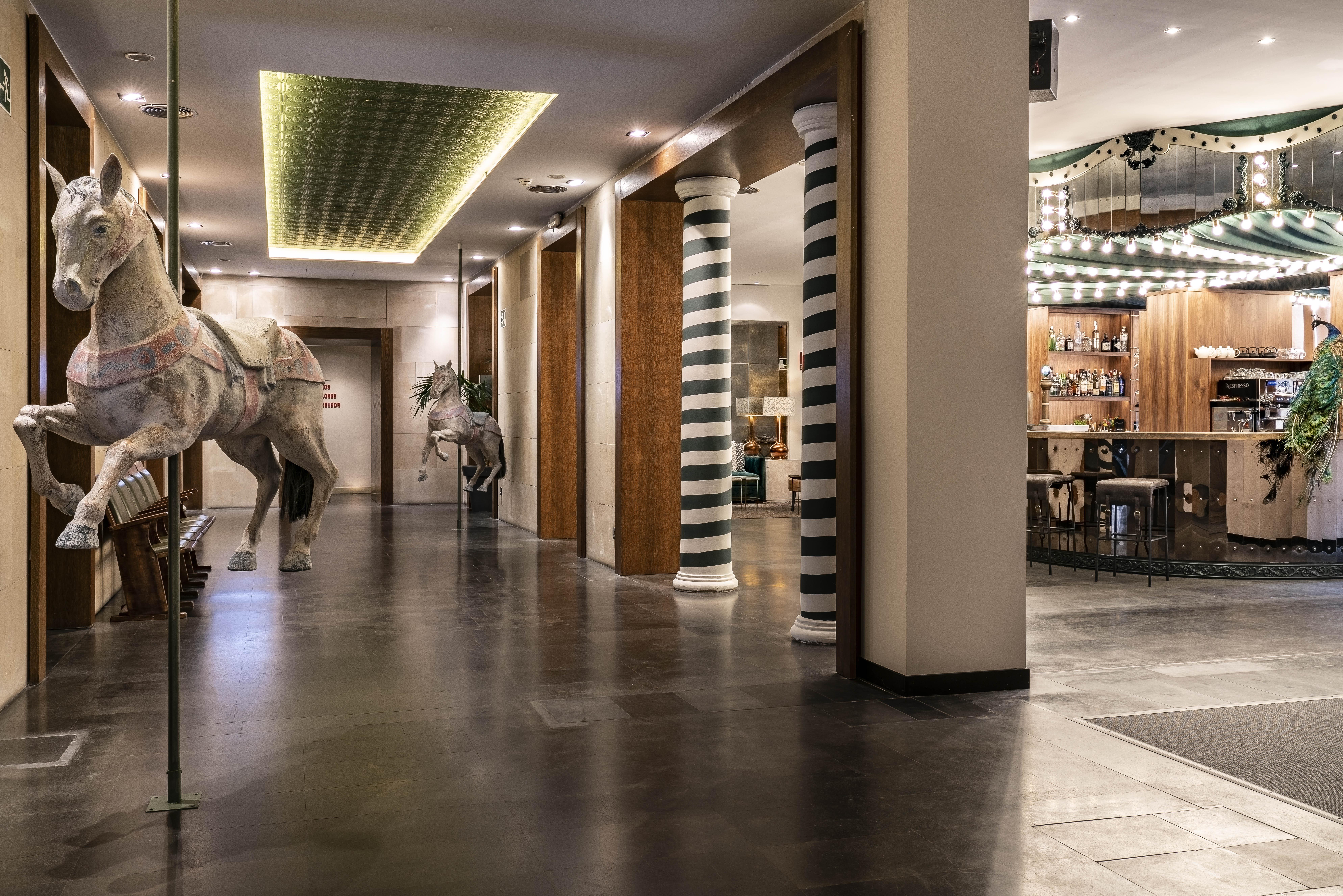 Vincci Soho Hotel Madrid Bagian luar foto