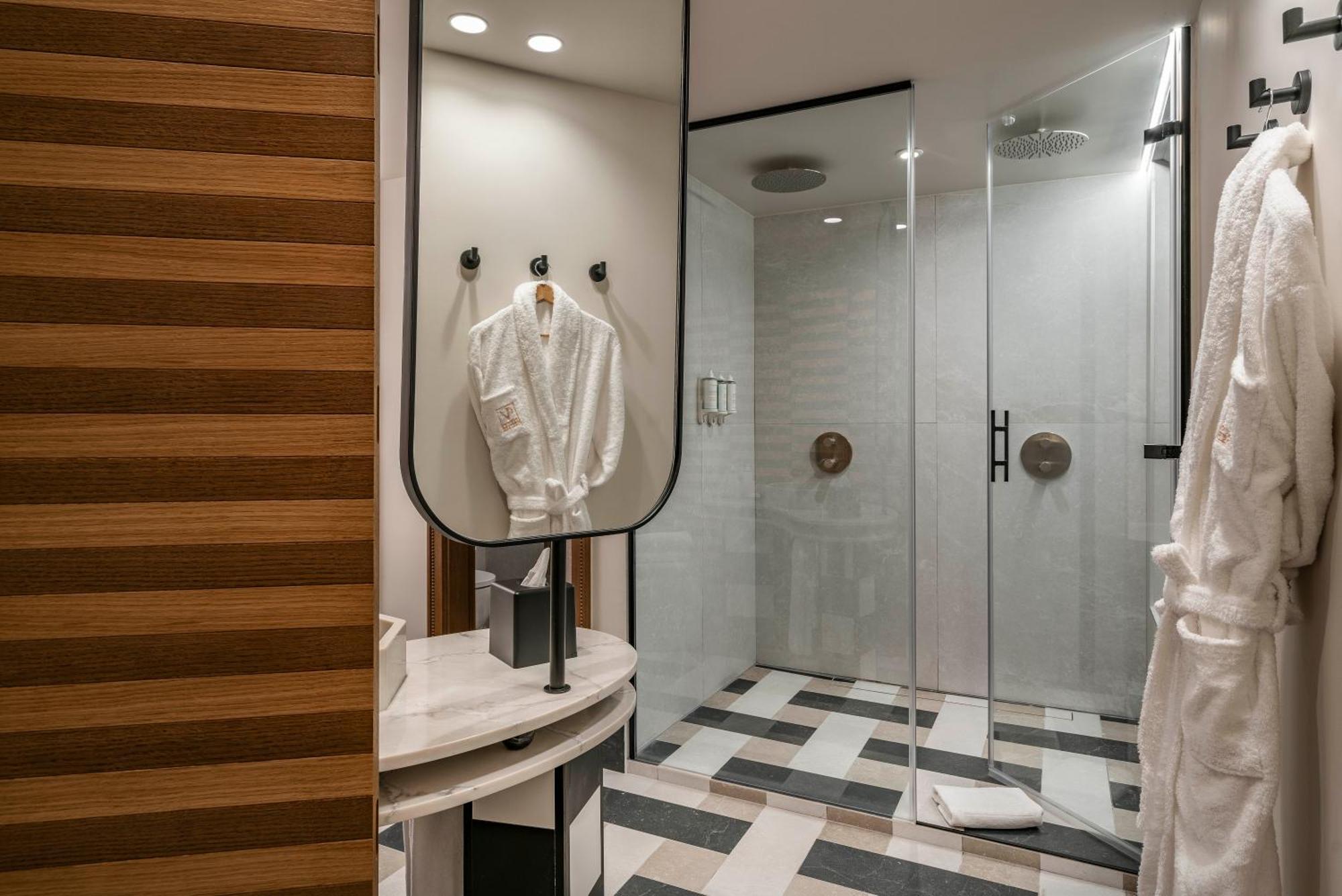 Vincci Soho Hotel Madrid Bagian luar foto